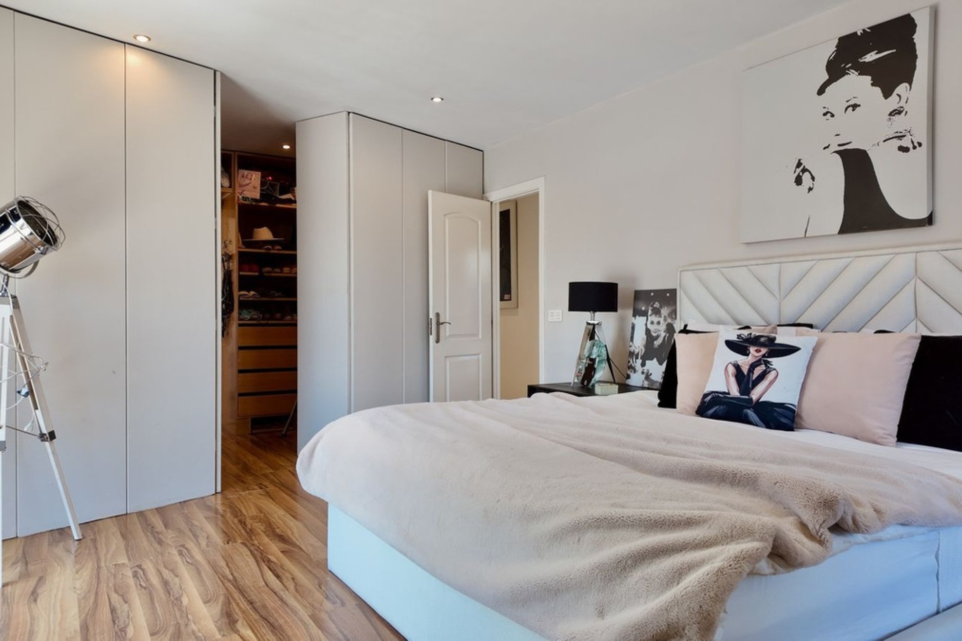 Resale - Villa - Marbella - Nueva Andalucía