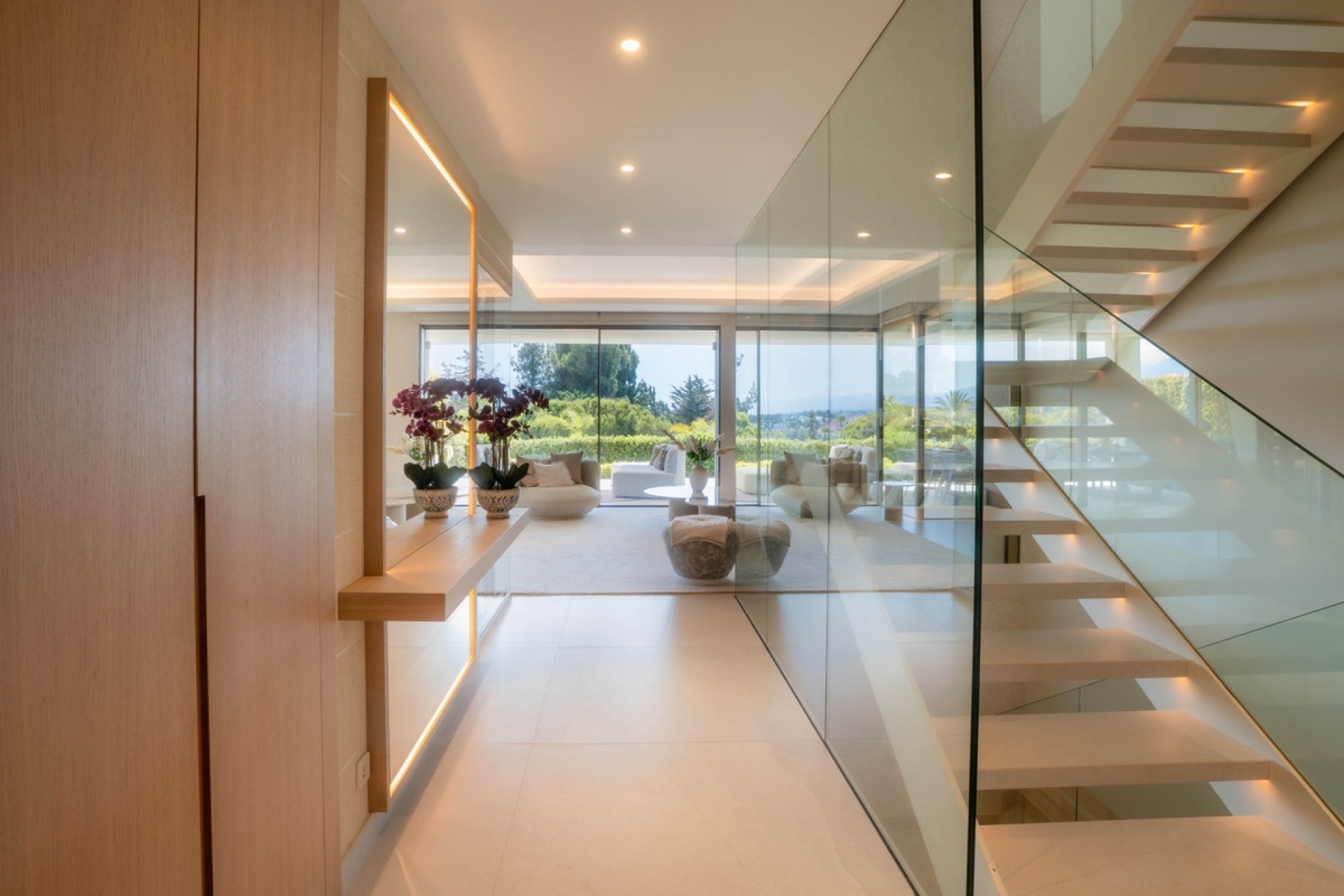 Resale - Villa - Marbella - Nueva Andalucía