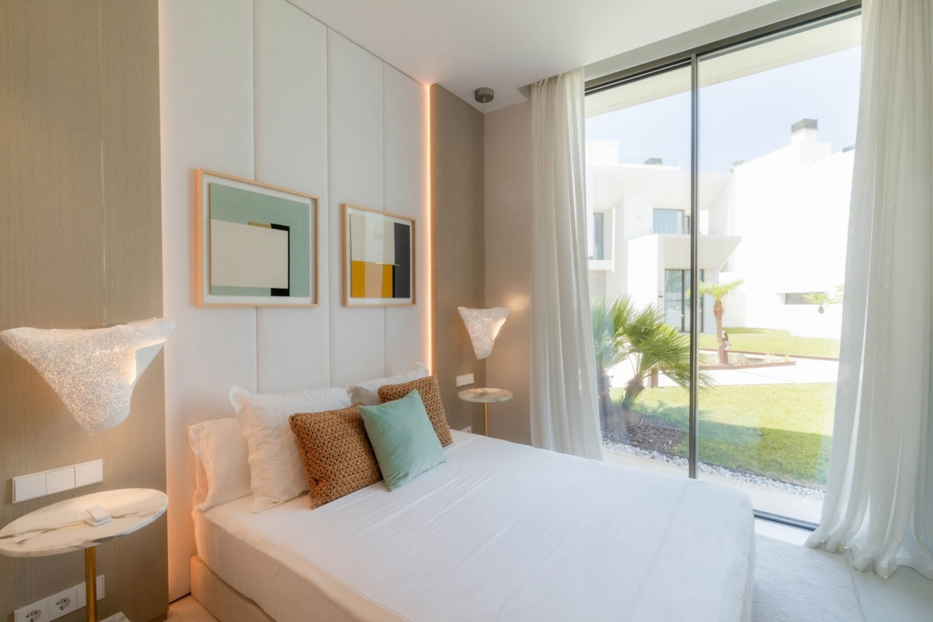 Resale - Villa - Marbella - Nueva Andalucía