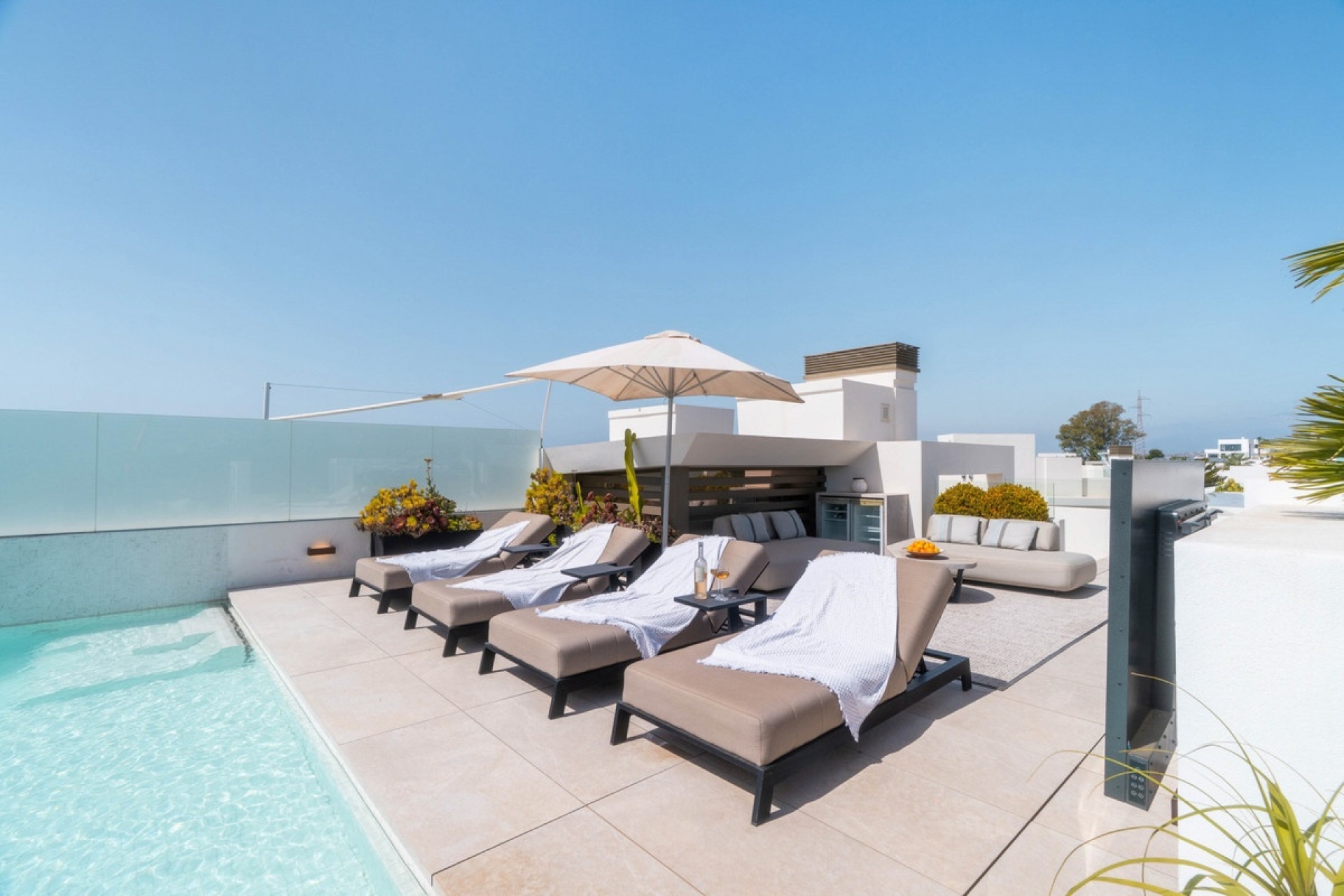 Resale - Villa - Marbella - Nueva Andalucía