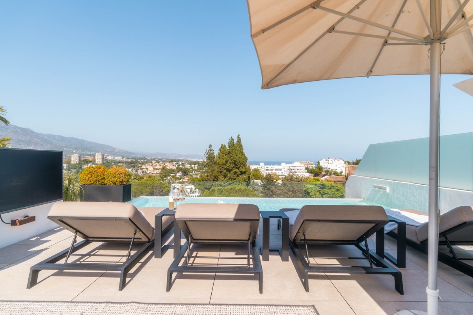 Resale - Villa - Marbella - Nueva Andalucía