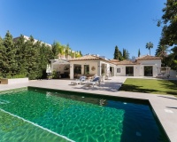 Resale - Villa - Marbella - Nueva Andalucía