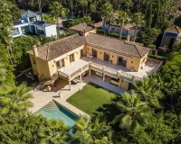 Resale - Villa - Marbella - Nueva Andalucía