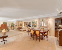 Resale - Villa - Marbella - Nueva Andalucía