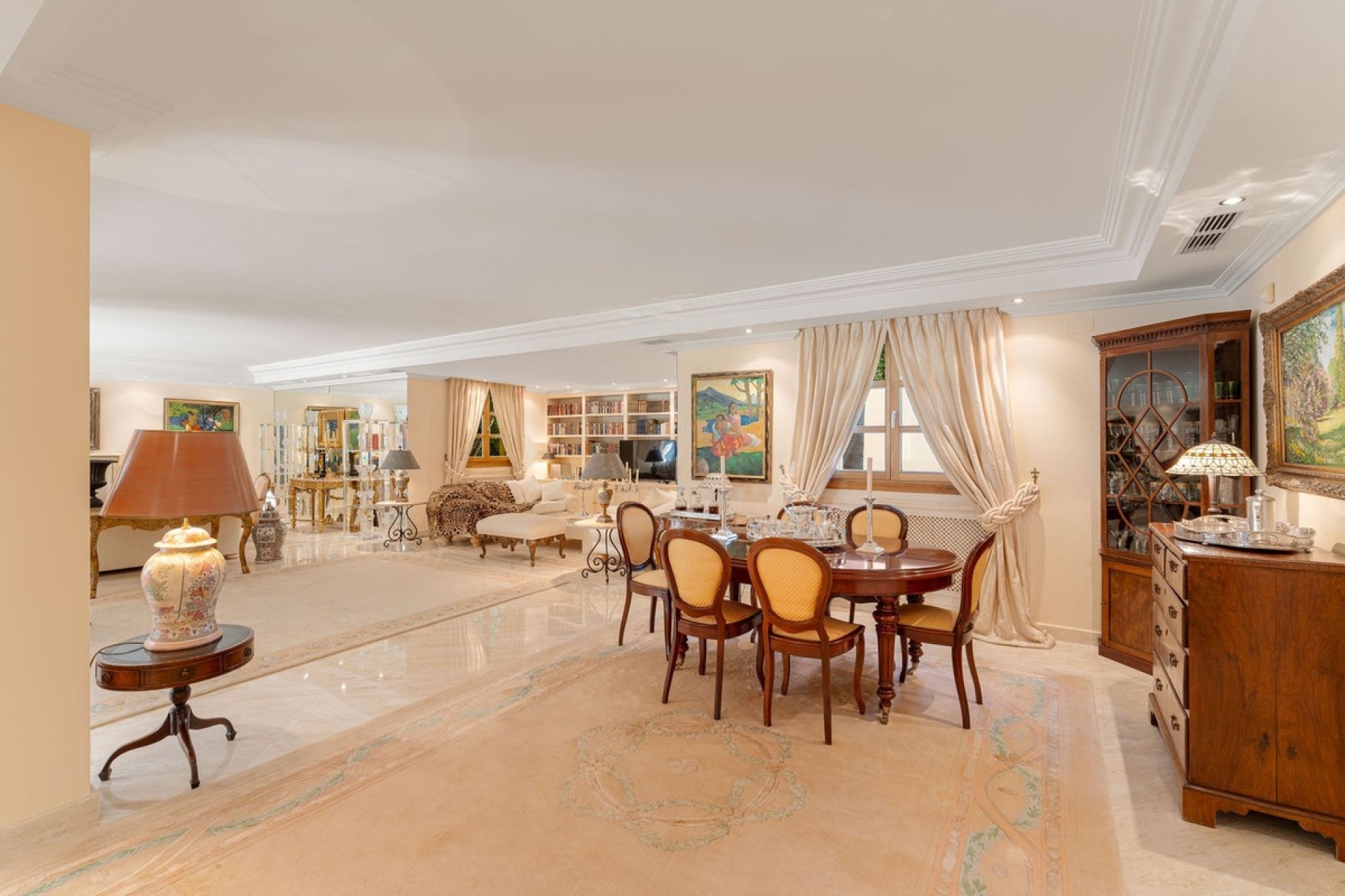 Resale - Villa - Marbella - Nueva Andalucía