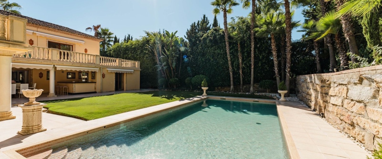 Resale - Villa - Marbella - Nueva Andalucía