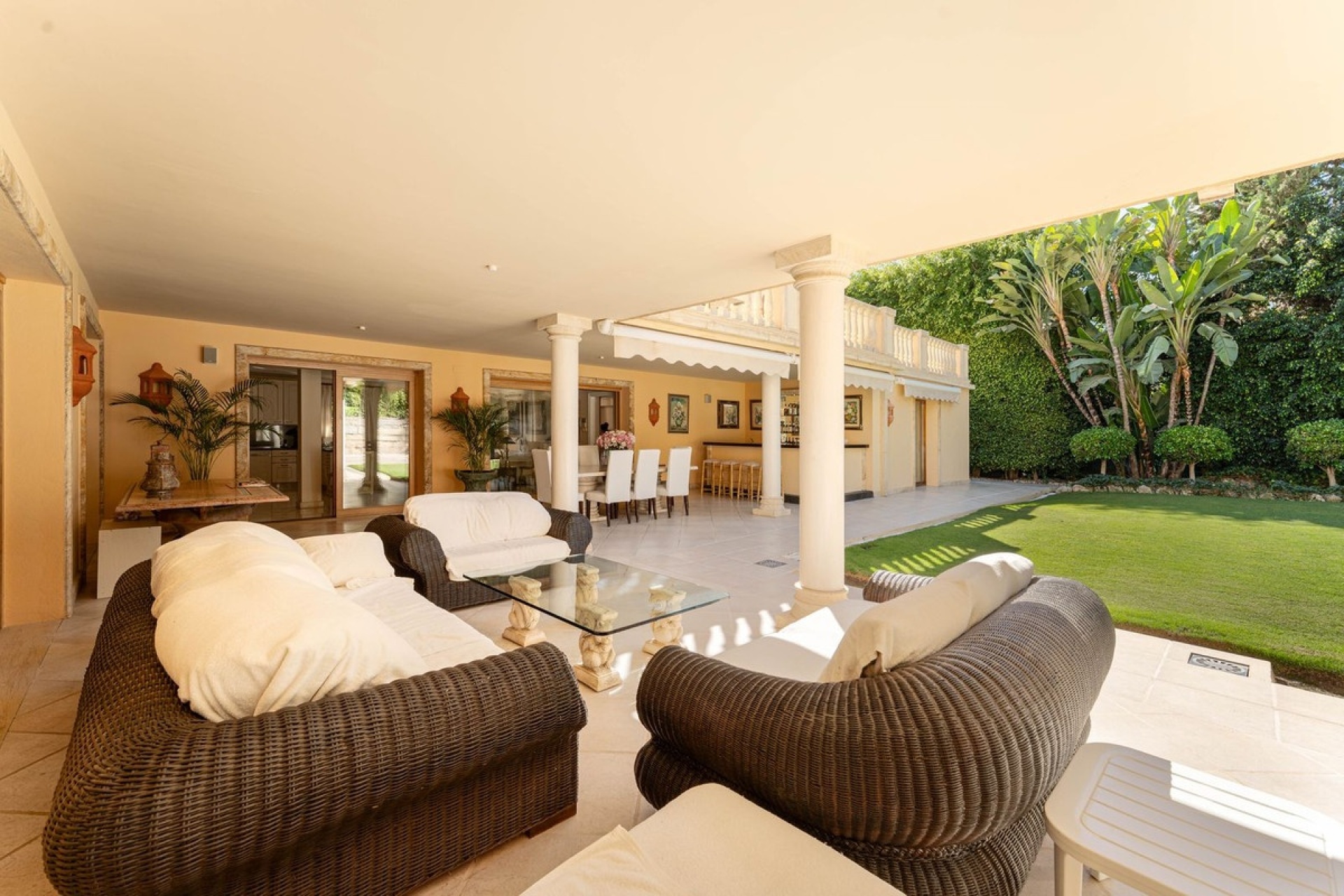 Resale - Villa - Marbella - Nueva Andalucía