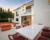 Resale - Villa - Marbella - Nueva Andalucía