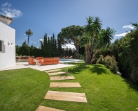 Resale - Villa - Marbella - Nueva Andalucía