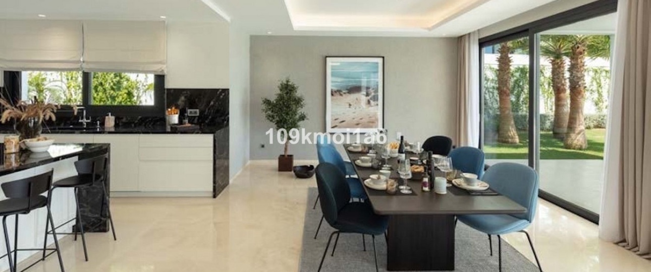 Resale - Villa - Marbella - Nueva Andalucía