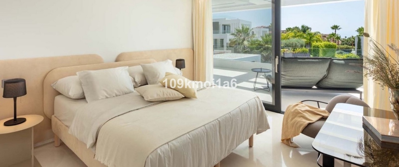 Resale - Villa - Marbella - Nueva Andalucía