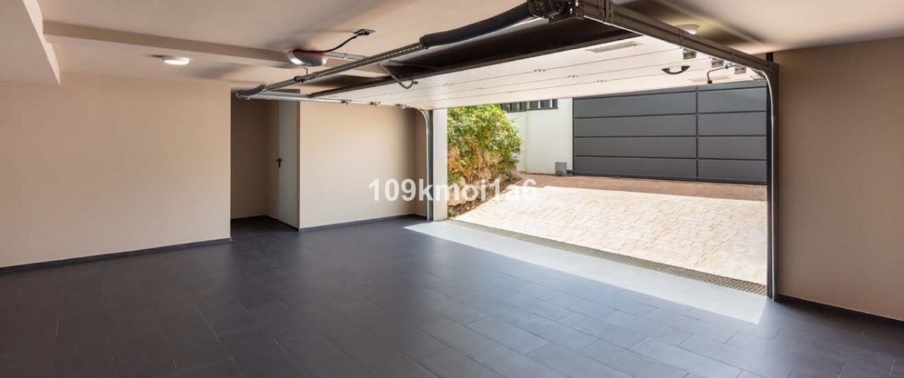 Resale - Villa - Marbella - Nueva Andalucía
