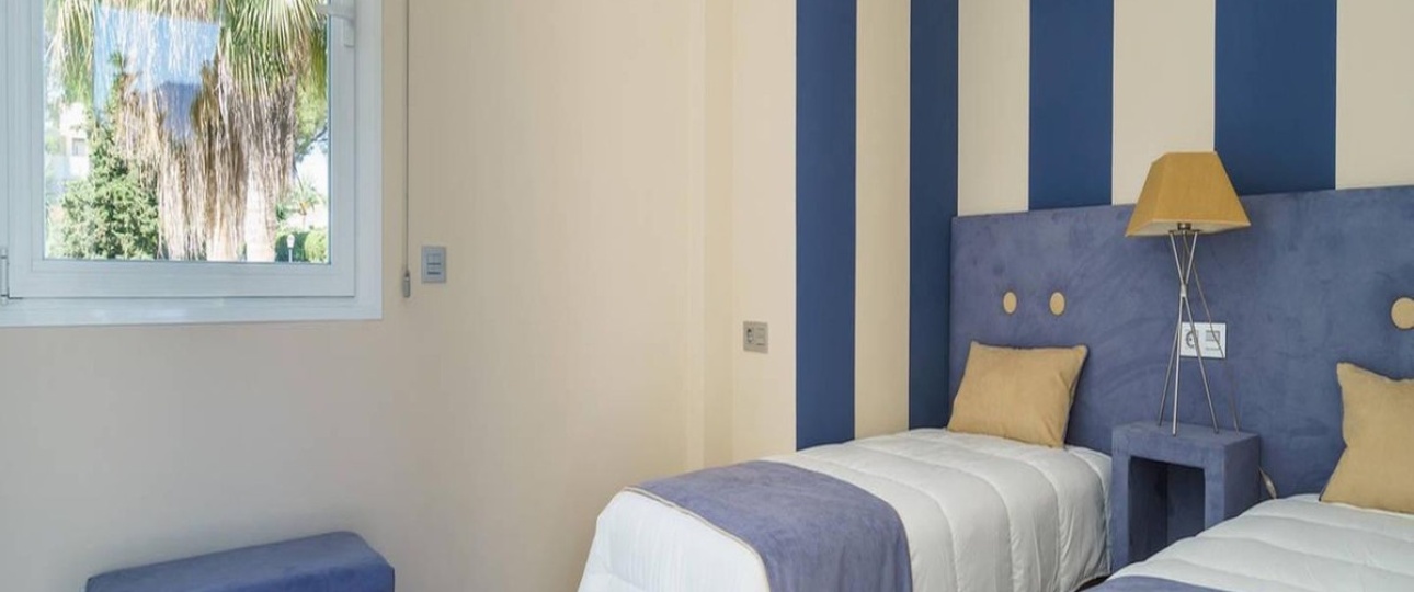 Resale - Villa - Marbella - Nueva Andalucía