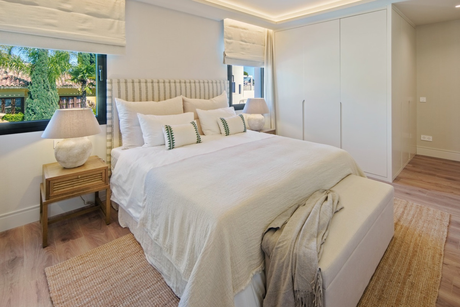 Resale - Villa - Marbella - Nueva Andalucía