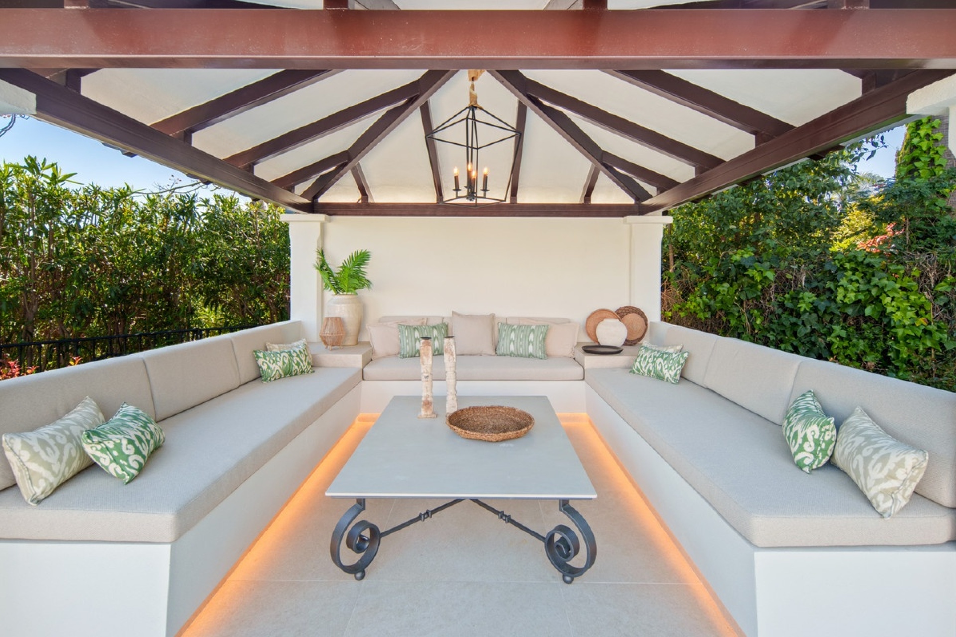 Resale - Villa - Marbella - Nueva Andalucía