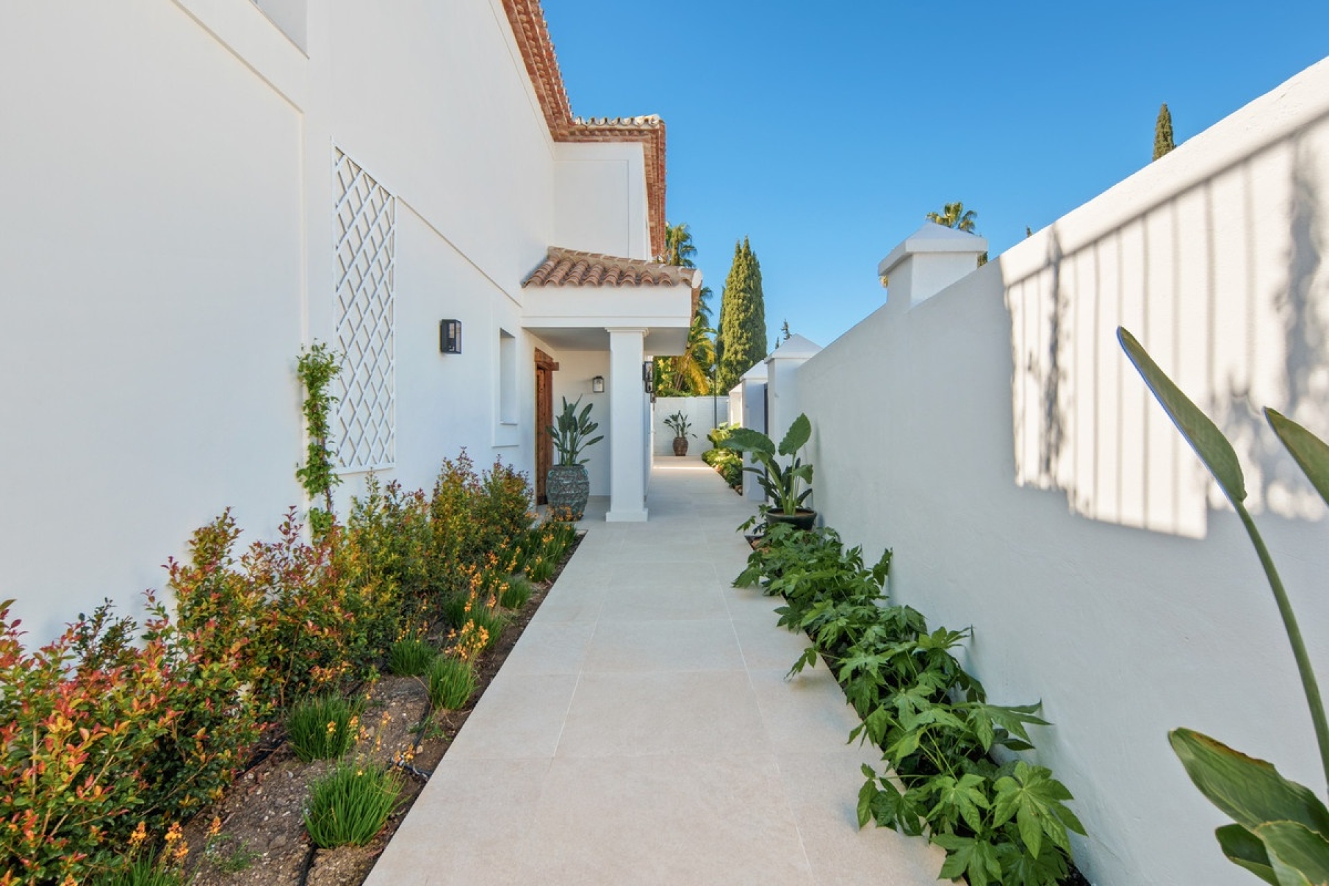 Resale - Villa - Marbella - Nueva Andalucía