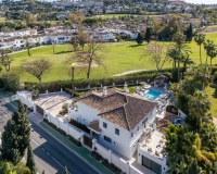 Resale - Villa - Marbella - Nueva Andalucía