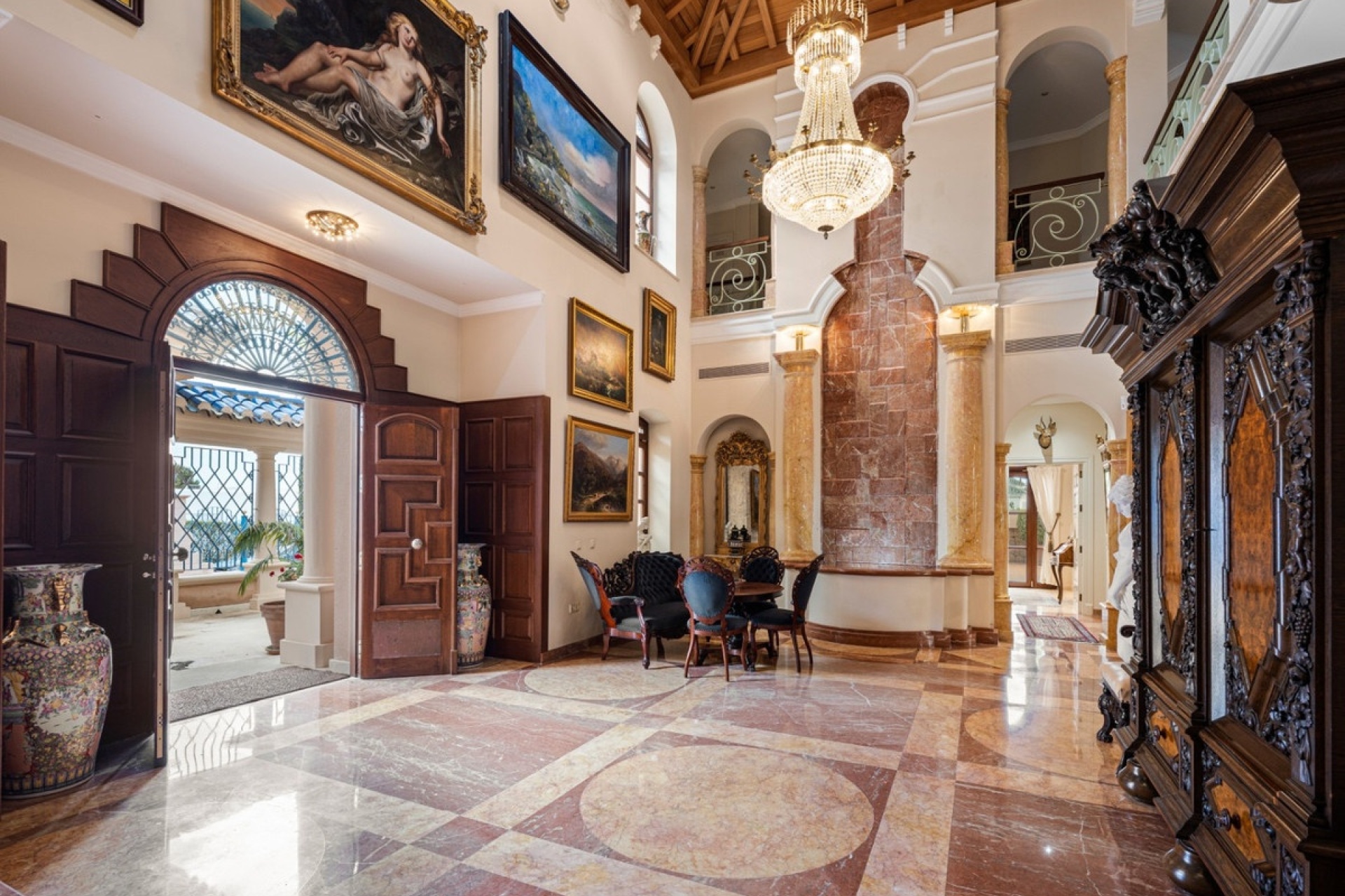 Resale - Villa - Marbella - Nueva Andalucía