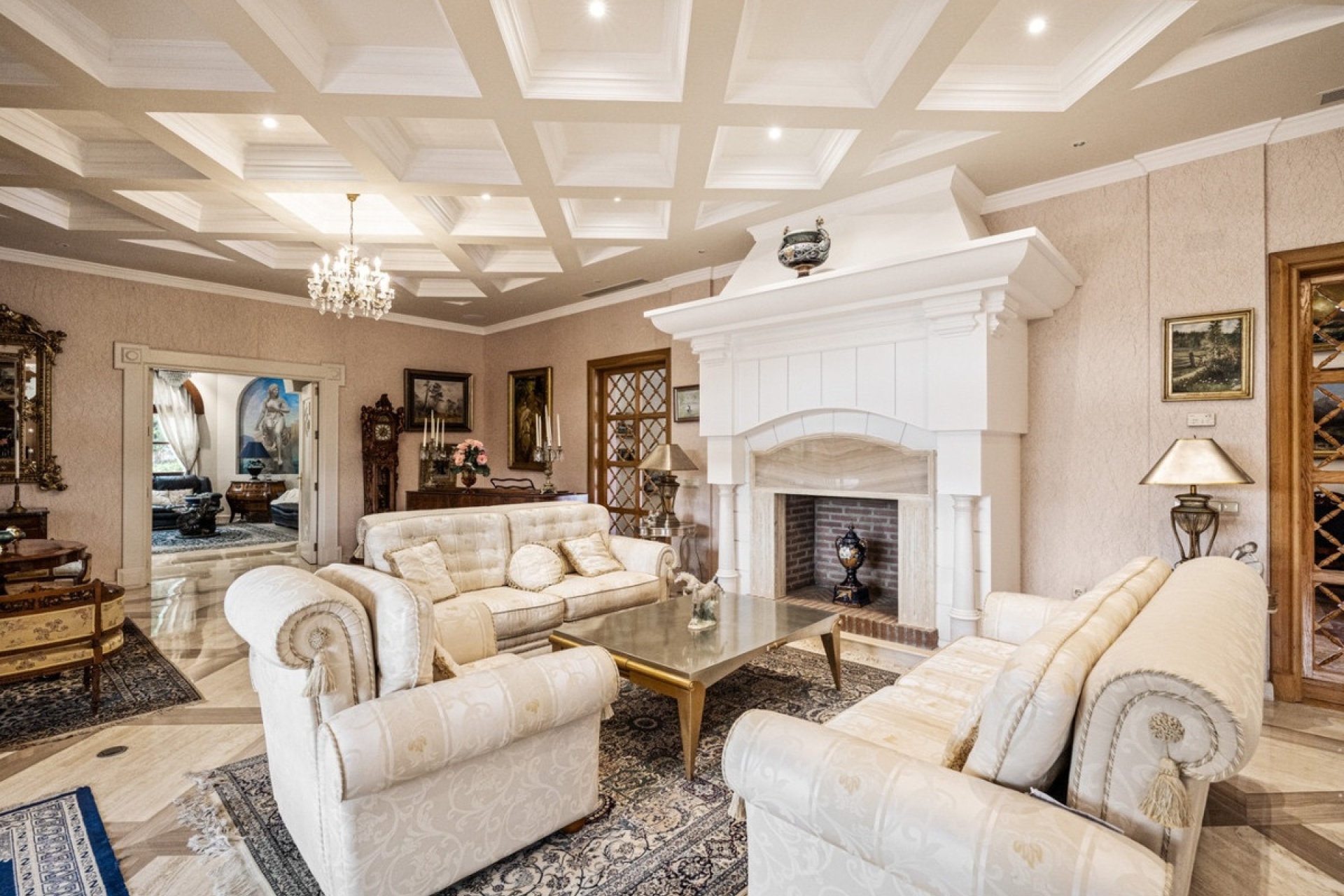 Resale - Villa - Marbella - Nueva Andalucía
