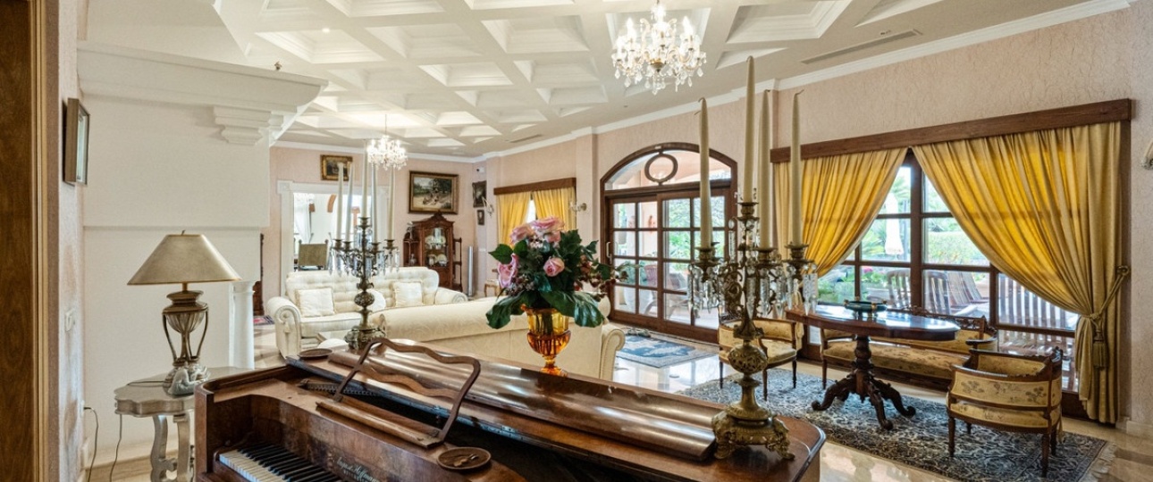 Resale - Villa - Marbella - Nueva Andalucía