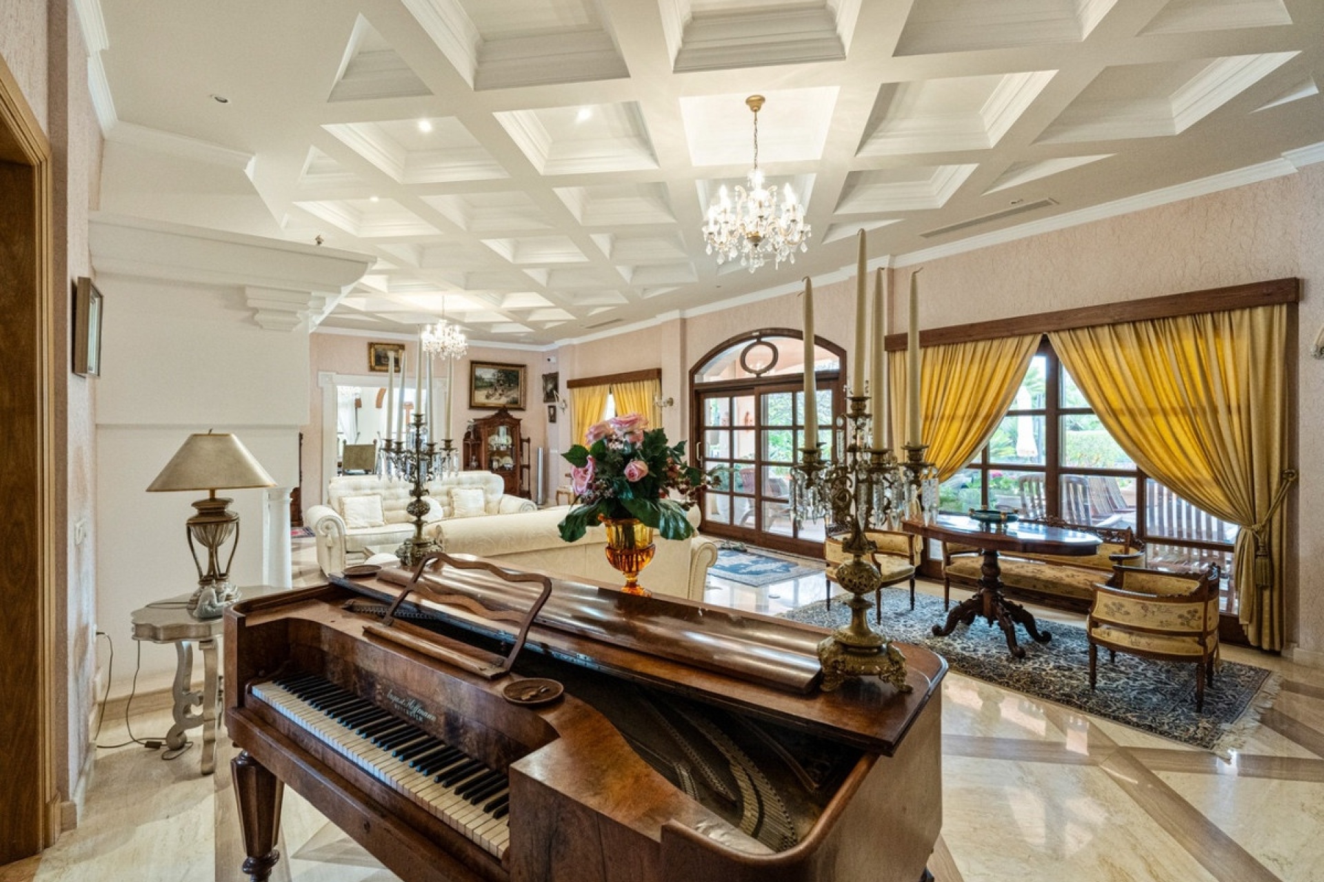 Resale - Villa - Marbella - Nueva Andalucía