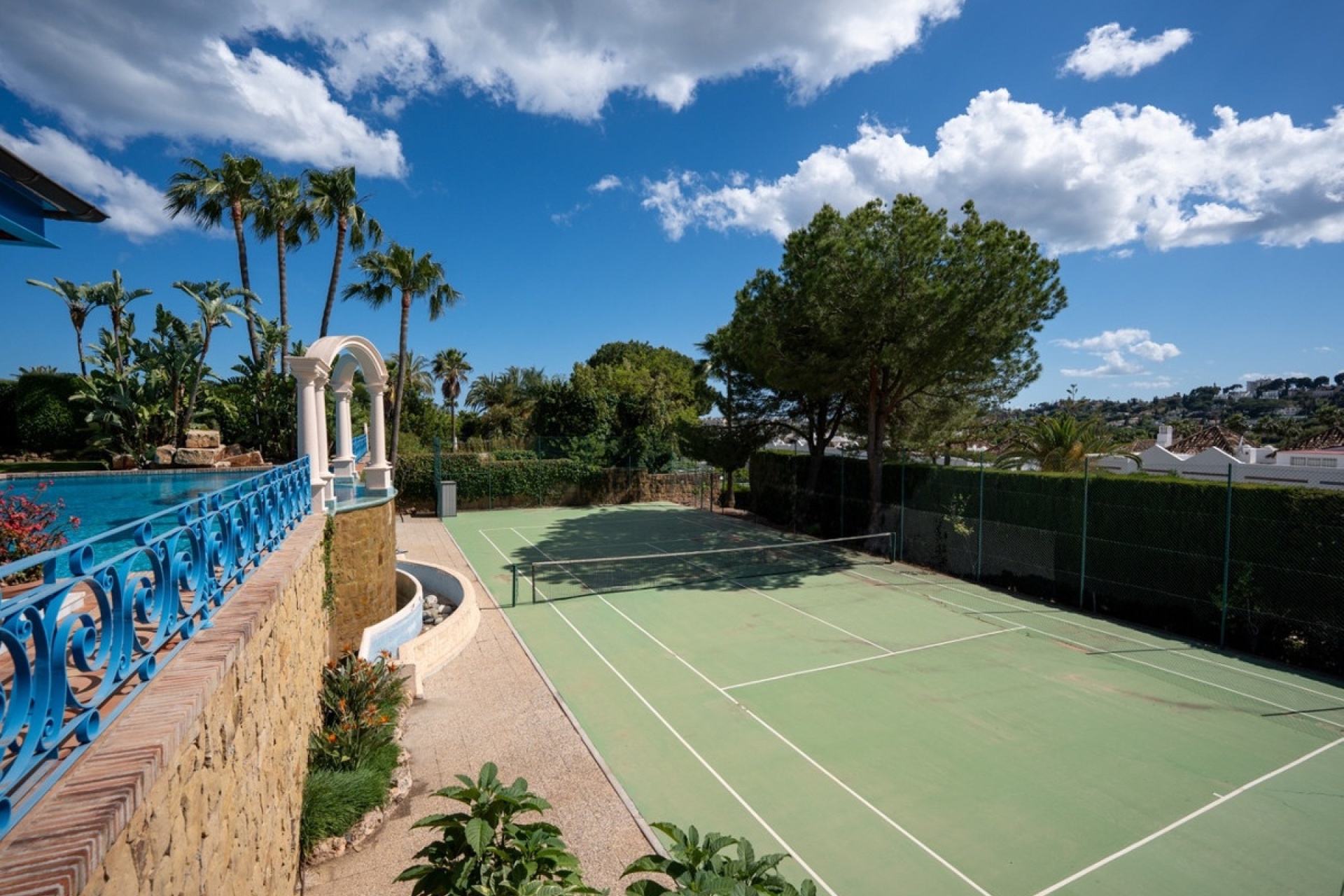 Resale - Villa - Marbella - Nueva Andalucía