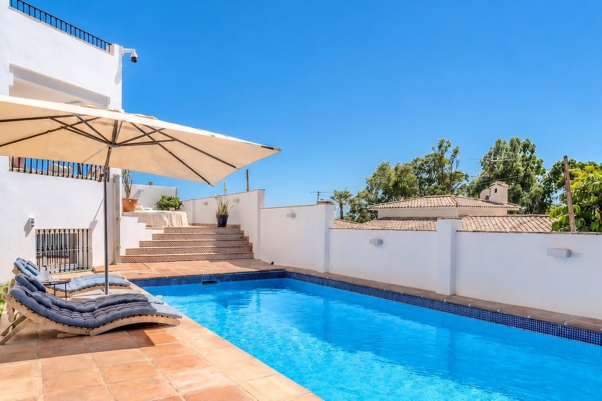 Resale - Villa - Marbella - Nueva Andalucía