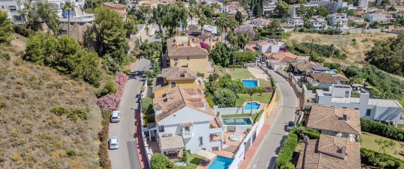 Resale - Villa - Marbella - Nueva Andalucía