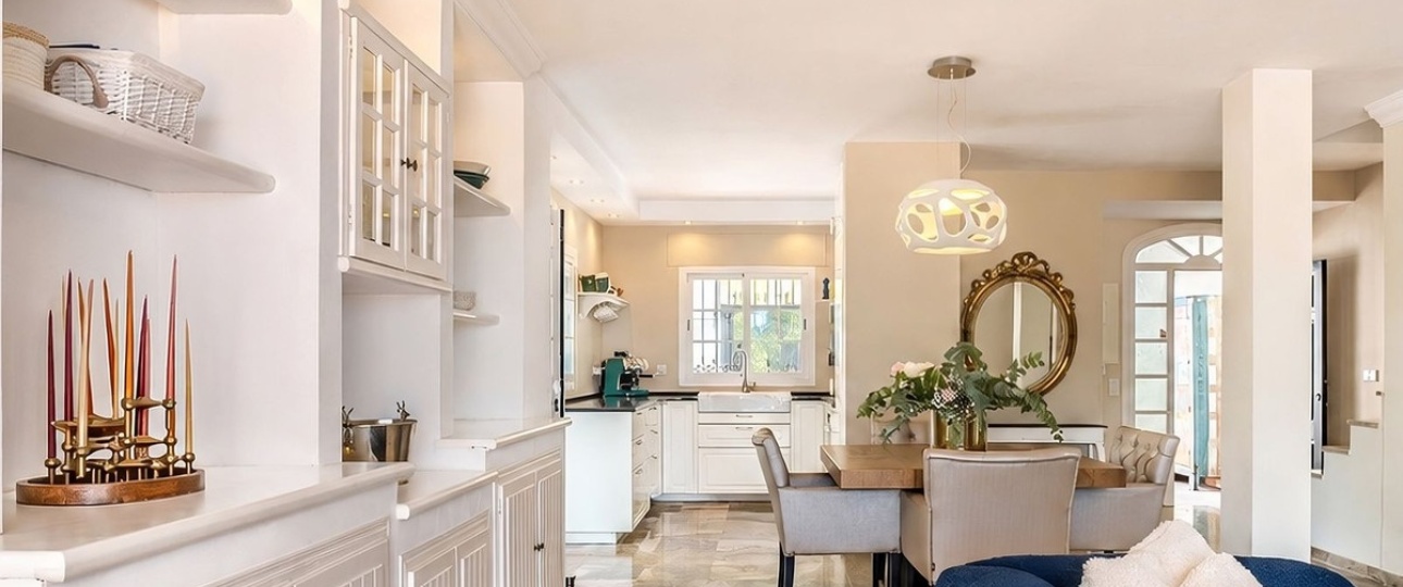 Resale - Villa - Marbella - Nueva Andalucía