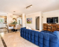 Resale - Villa - Marbella - Nueva Andalucía