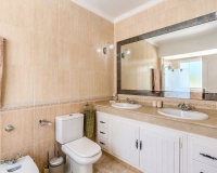 Resale - Villa - Marbella - Nueva Andalucía