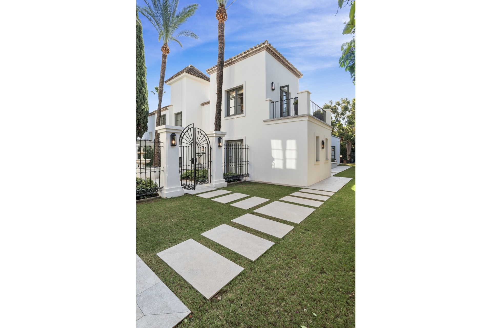 Resale - Villa - Marbella - Nueva Andalucía