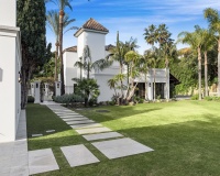 Resale - Villa - Marbella - Nueva Andalucía