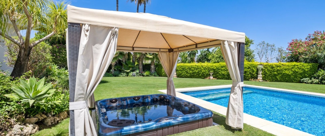 Resale - Villa - Marbella - Nueva Andalucía