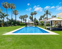 Resale - Villa - Marbella - Nueva Andalucía