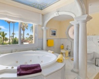 Resale - Villa - Marbella - Nueva Andalucía