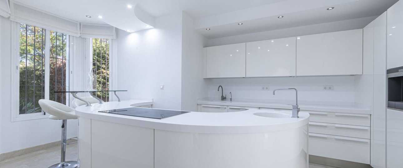 Resale - Villa - Marbella - Nueva Andalucía