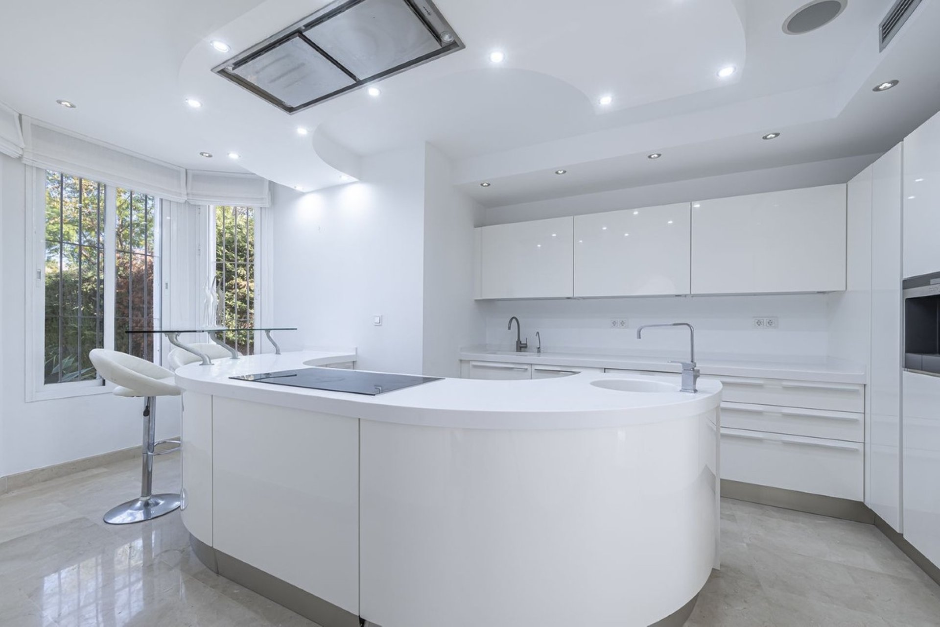 Resale - Villa - Marbella - Nueva Andalucía