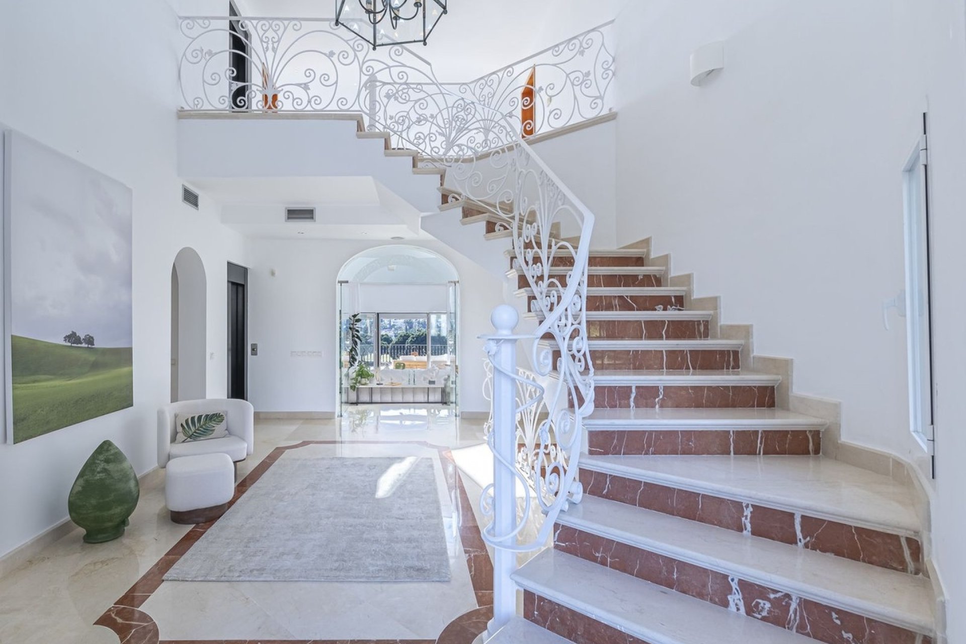 Resale - Villa - Marbella - Nueva Andalucía