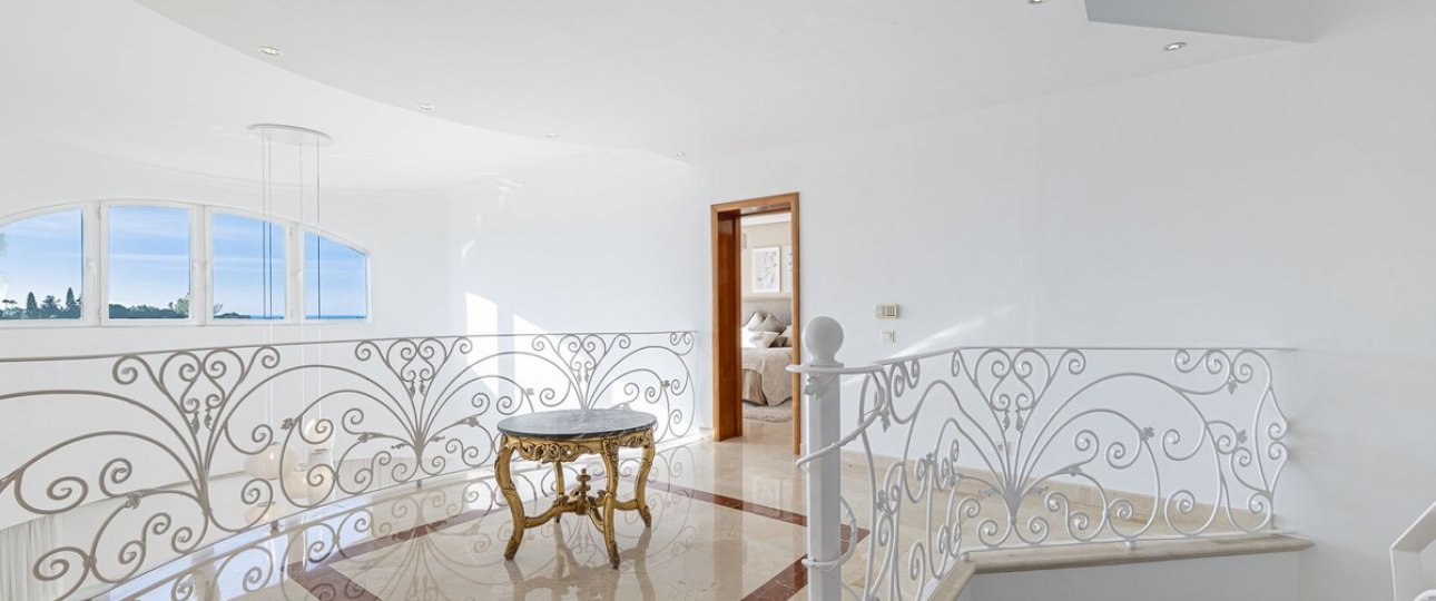 Resale - Villa - Marbella - Nueva Andalucía