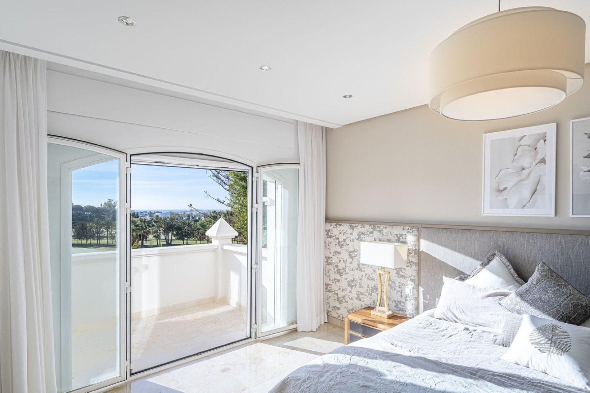 Resale - Villa - Marbella - Nueva Andalucía