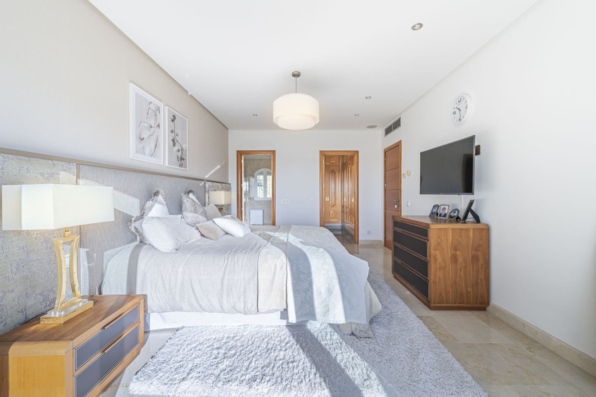 Resale - Villa - Marbella - Nueva Andalucía