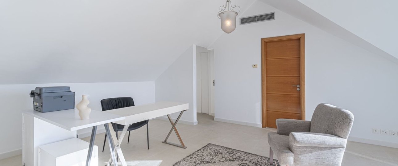 Resale - Villa - Marbella - Nueva Andalucía