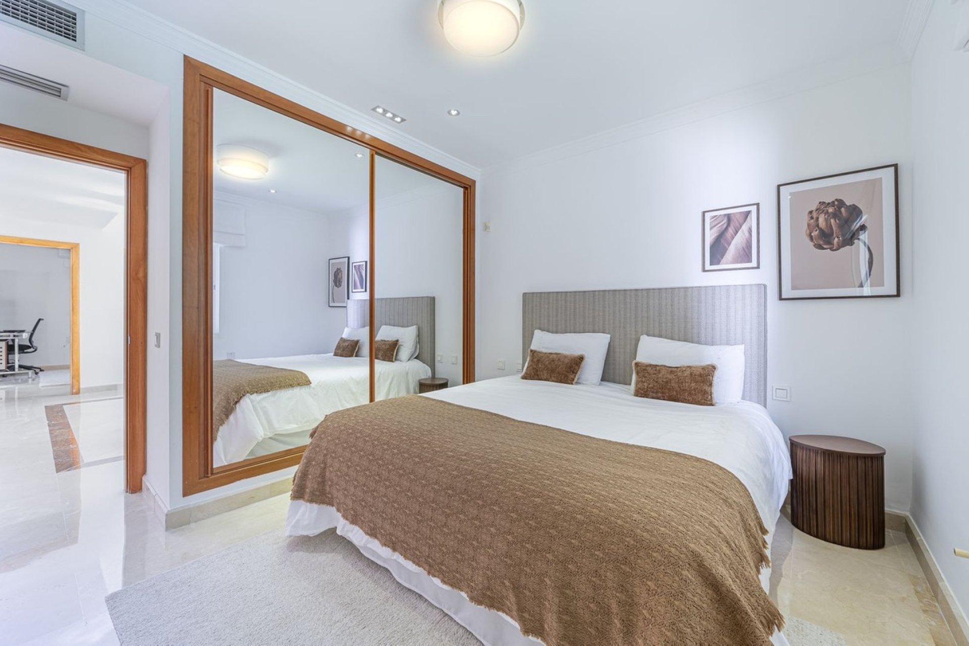 Resale - Villa - Marbella - Nueva Andalucía
