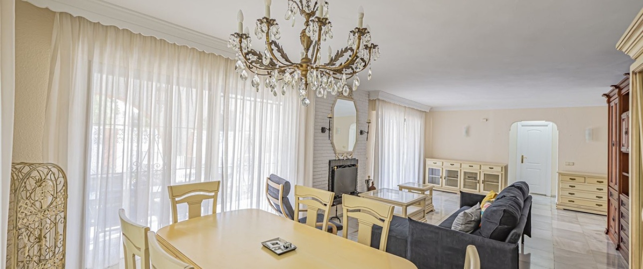 Resale - Villa - Marbella - Nueva Andalucía