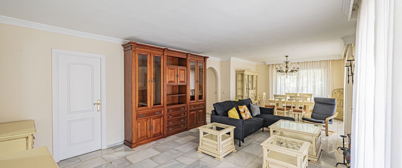 Resale - Villa - Marbella - Nueva Andalucía