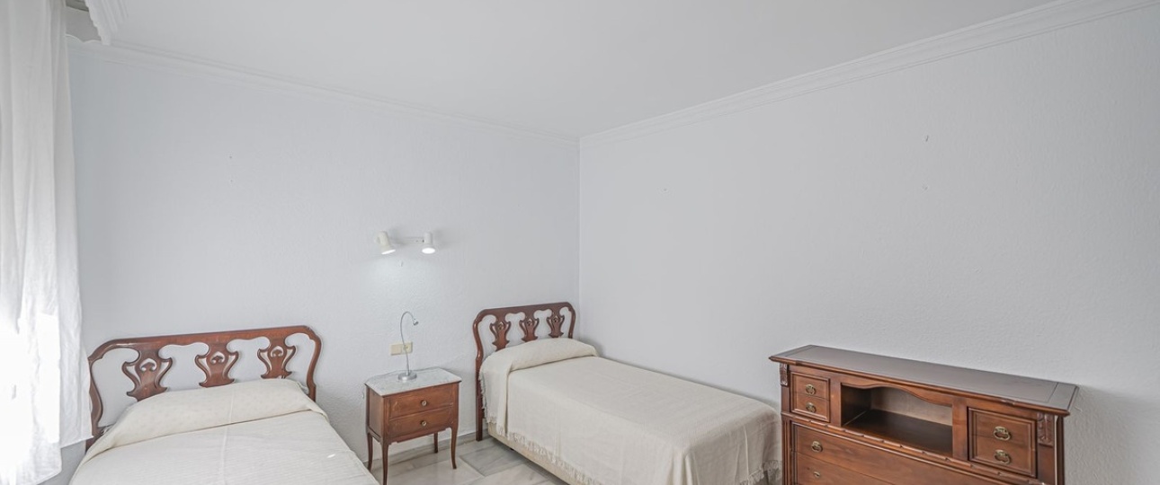 Resale - Villa - Marbella - Nueva Andalucía