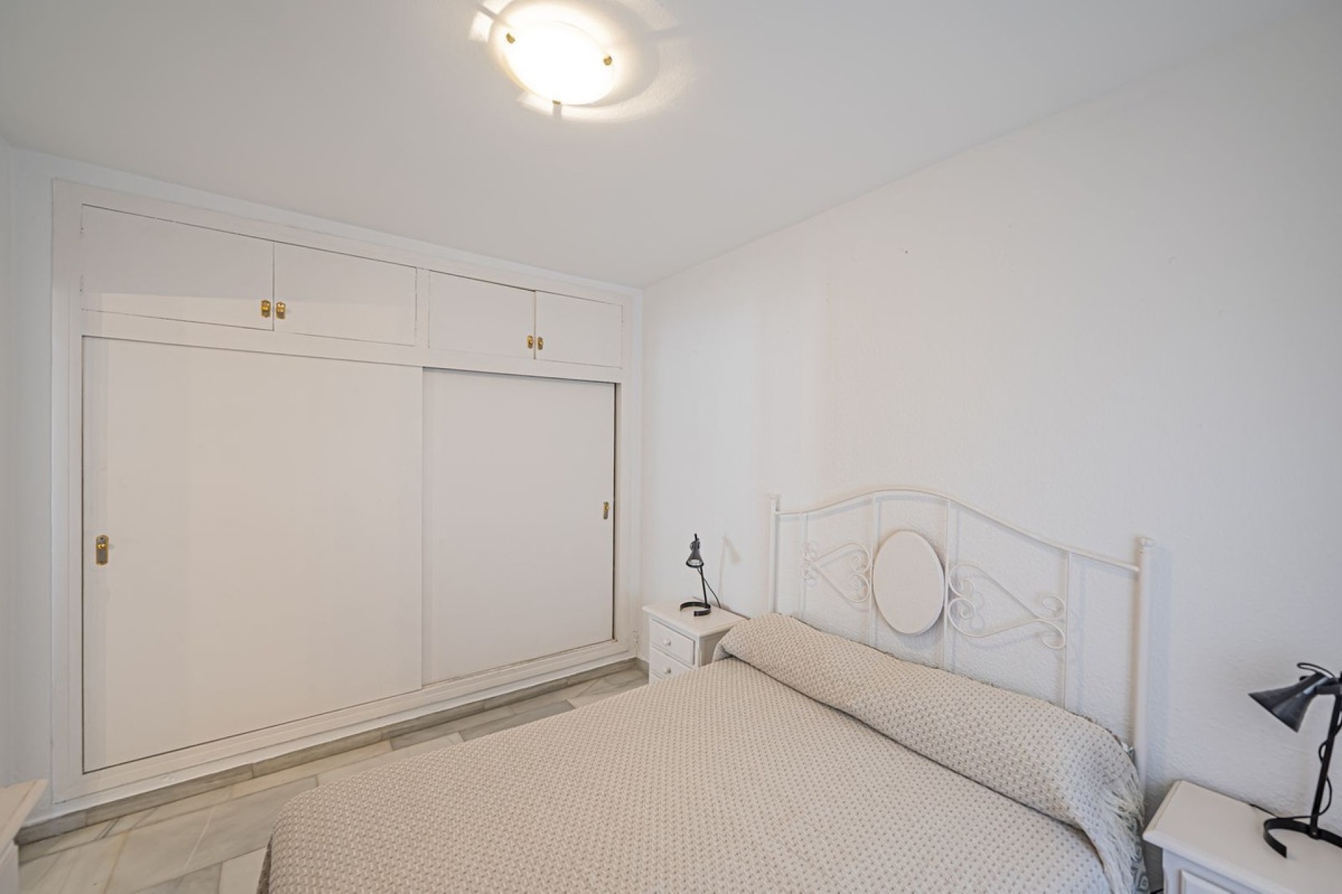 Resale - Villa - Marbella - Nueva Andalucía