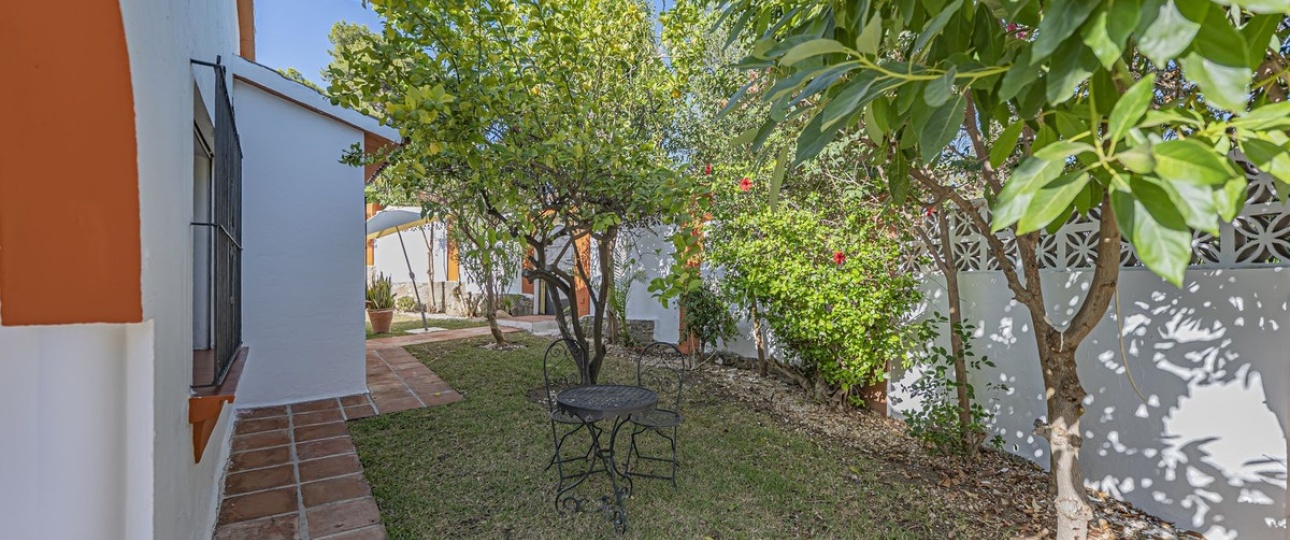 Resale - Villa - Marbella - Nueva Andalucía