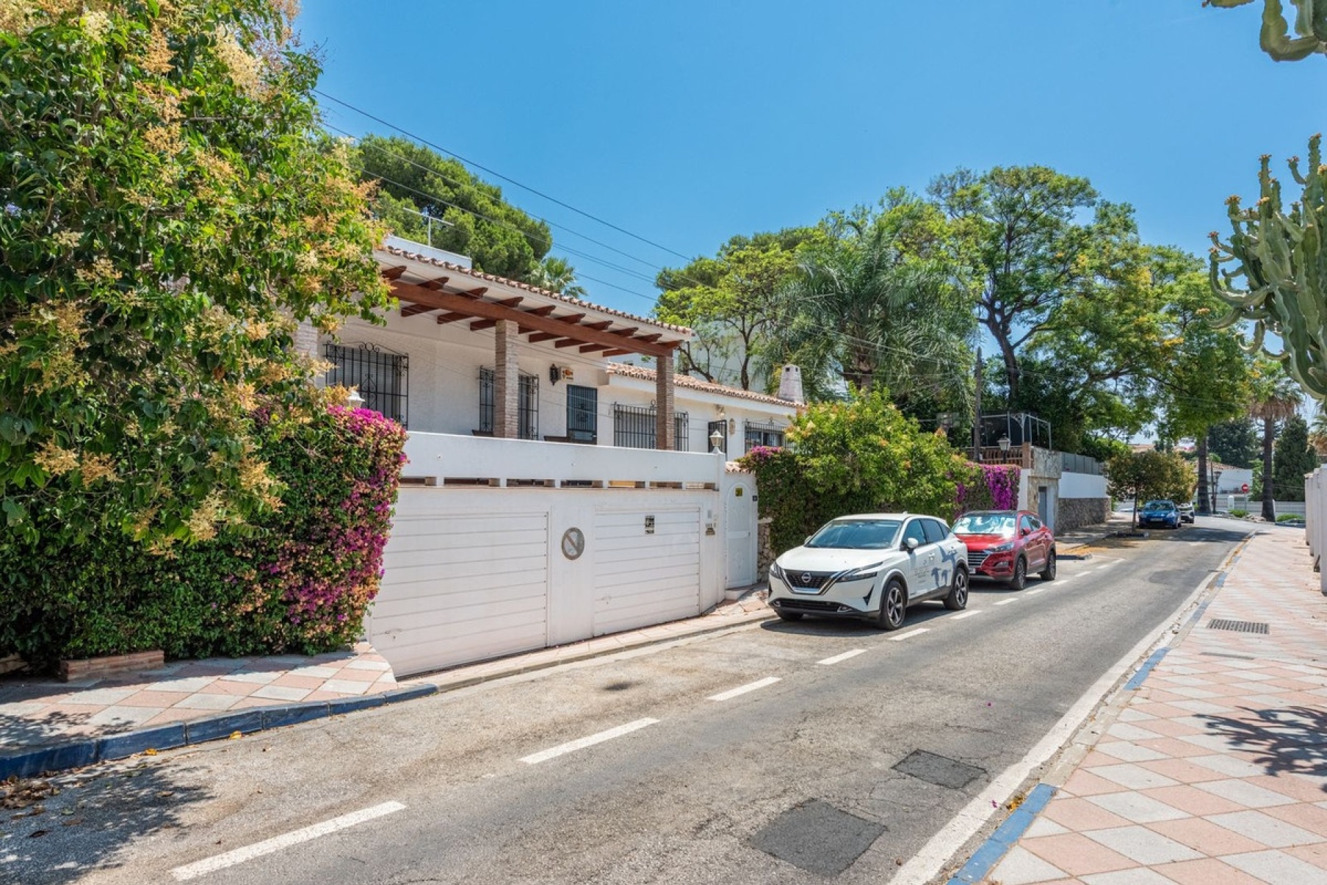 Resale - Villa - Marbella - Nueva Andalucía